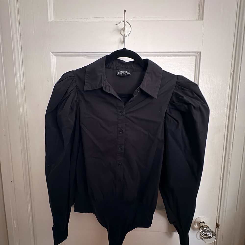 DANIELLE BERNSTEIN Black Puff Sleeve Blouse